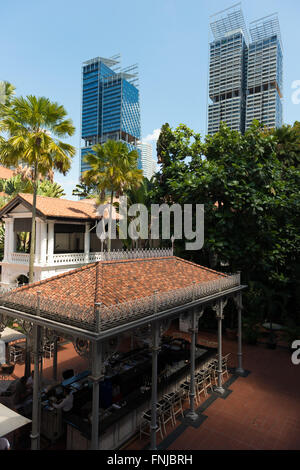Il Raffles Hotel Giardino interno & Food Court, Singapore Foto Stock