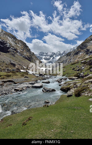 La molla dalla montagna Cirque d'Estaube Foto Stock