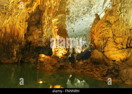 Phong Nha grotte nei pressi di Dong Hoi - Vietnam Foto Stock