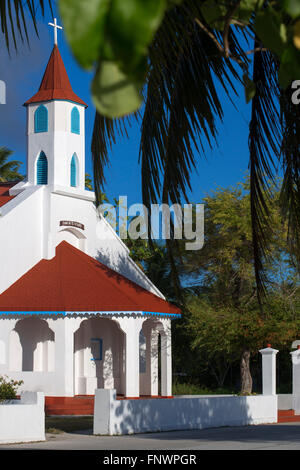 Chiesa Rotoava in Fakarava, Arcipelago Tuamotus Polinesia francese Isole Tuamotu, South Pacific. Foto Stock