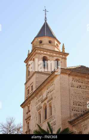 Chiesa di Santa Maria de Alhambra sulla Calle Real nell'Alhambra di Granada, Andalusia, Spagna Foto Stock