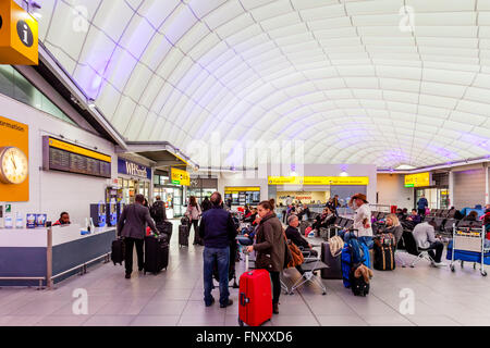 Aeroporto di Heathrow alla Stazione degli Autobus Centrale di Londra, Inghilterra Foto Stock