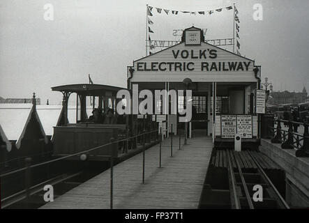 Acquario stazione terminale della Volks elettrica ferroviaria verso la fine degli anni trenta Foto Stock