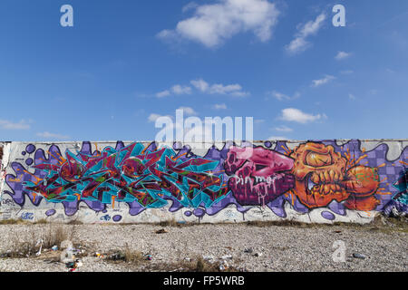 Copenhagen, Danimarca - 17 Marzo 2016: graffiti murali abbandonati nel distretto industriale. Foto Stock