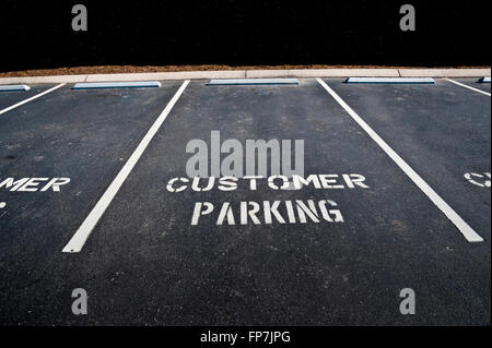 Svuotare il cliente Area di parcheggio Foto Stock