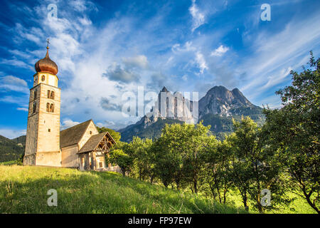 Vista di San Valentino chiesa Foto Stock