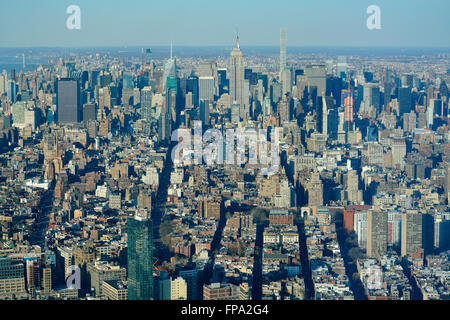 Vista aerea di Manhattan Island rivolti a nord da un Osservatorio mondiale al World Trade Center, Manhattan, New York City, Stati Uniti d'America Foto Stock