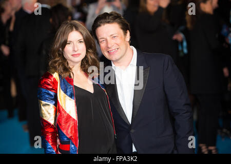 Londra, Regno Unito. Il 17 marzo 2016. Jools Oliver e Jamie Oliver partecipare a "Eddie la Eagle " premiere del film a Londra. Foto Stock