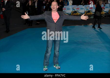 Londra, Regno Unito. Il 17 marzo 2016. Eddie "ÄúThe Eagle'Äù Edwards all European Film Premiere dell'Eddie l'aquila" a Londra, 17.03.2016 Credito: dpa picture alliance/Alamy Live News Foto Stock