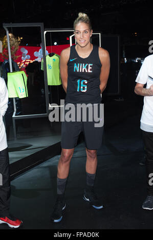 New York, Stati Uniti d'America. Il 16 marzo 2016. 2015 WNBA MVP player Elena Delle Donne condivide la pallacanestro mode presso il Nike Innovazione per tutti presentando al lucernario a stazione di Moynihan il 16 marzo 2016 a New York City. Lawrence Lucier/Alamy Live News Foto Stock