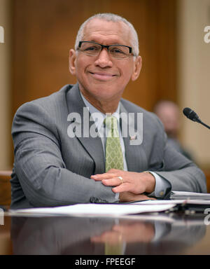 Amministratore della NASA Charles Bolden durante la casa comitato della scienza, spazio e tecnologia audizione sul bilancio nazionale per il settore Aeronautico e Spaziale Administration presso la Rayburn House Edificio per uffici a Capitol Hill Marzo 17, 2016 a Washington, DC. Foto Stock