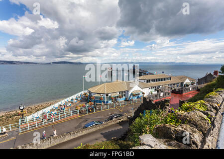 Mumbles Pier e il Cafe, Mumbles, nr Swansea, South Wales UK Foto Stock