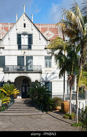 Funchal, palazzo nel giardino tropicale del Monte Foto Stock