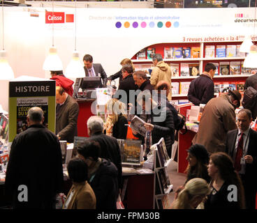 Parigi. Xix Mar, 2016. Foto scattata il 19 marzo 2016 mostra il 'salon du Livre 2016' Fiera Internazionale del Libro tenuto presso il centro esposizioni Porte de Versailles di Parigi in Francia. La Fiera del Libro durerà fino al 20 marzo. © Zheng Bin/Xinhua/Alamy Live News Foto Stock