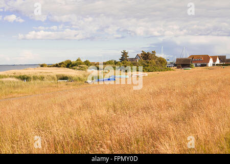 Vista dalla diga al porto di Neuendorf, Hiddensee Isola Foto Stock