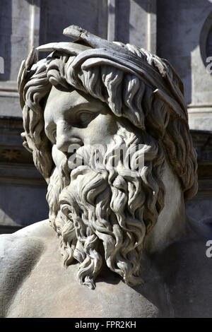 Testa di marmo del Fiume Gange statua da barocca fontana dei Quattro Fiumi a Roma Foto Stock