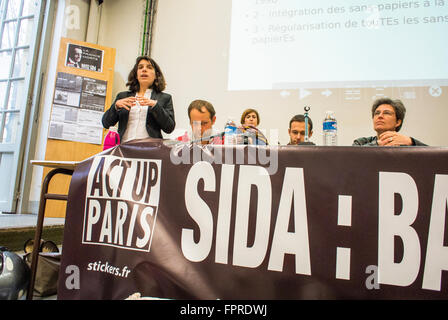 Parigi, Francia, il discorso delle Donne al francese N.G.O. Act Up Parigi, riunione pubblica, elezioni locali, panel, votazione francia Foto Stock