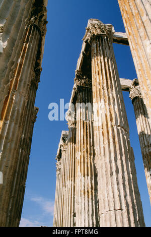 Colonne corinzie, Tempio di Zeus Olimpio, Atene, Grecia Foto Stock