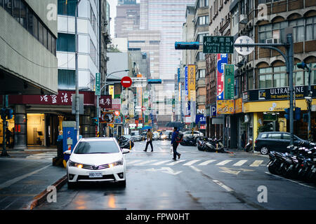 Kaifeng Street nel quartiere Zhongzheng, Taipei, Taiwan. Foto Stock