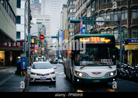 Kaifeng Street nel quartiere Zhongzheng, Taipei, Taiwan. Foto Stock