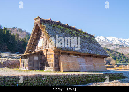 Il villaggio giapponese in autunno- Shirakawago Foto Stock