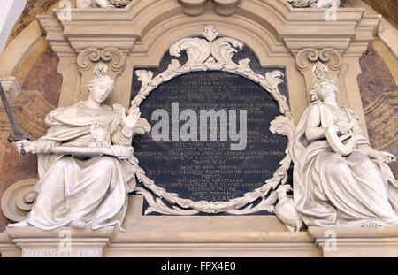 Atrio esterno di Archiginnasio a Bologna, Italia il 04 giugno 2015 Foto Stock