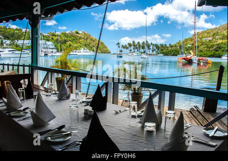 Vista dal ristorante Waterside, Marigot Bay marina. St Lucia. photo©Julia Claxton Foto Stock