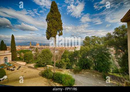 Spettacolare panorama sui tetti di Firenze, ijn toscana, dal parco Foto Stock