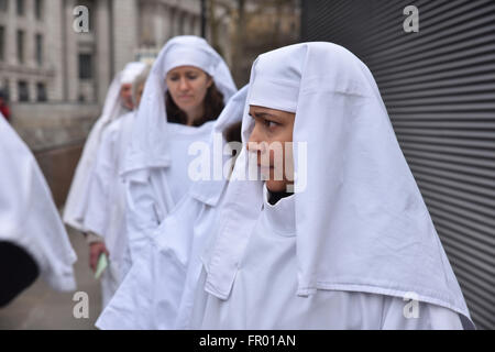 Tower Hill, Londra, Regno Unito. 2Oth Marzo 2016. Il Druido ordine equinozio di primavera cerimonia vicino alla Torre di Londra. © Matthew Chattle/ Foto Stock