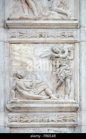 L'uccisione di Abele, la genesi di rilievo sul portale di San Petronio Basilica di Bologna, Italia Foto Stock