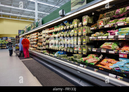 Florida,Sud,FL,New Port Richey,Walmart Big-Box,discount grandi magazzini,interior Inside,shopping shopper shopping negozi mercati di mercato marketp Foto Stock