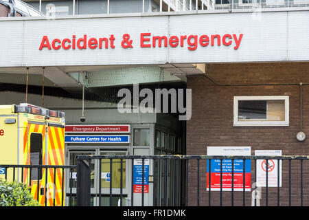 L'ingresso al Charing Cross Hospital A&e a SW London, Regno Unito Foto Stock