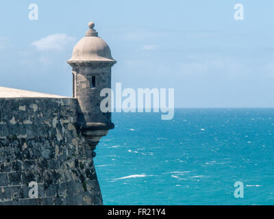 Torre di guardia della parete massiccia di el Morro massiccio muro di el Morro Foto Stock