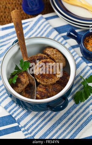 Cotolette di piccole dimensioni o di polpette di salsiccia Foto Stock