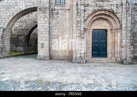 Colegiata di Santa María la Real non sar. Lo stile romanico secolo XII. Santiago de Compostela. Foto Stock