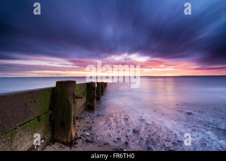 Sunrise a Hornsea beach, East Yorkshire. Foto Stock