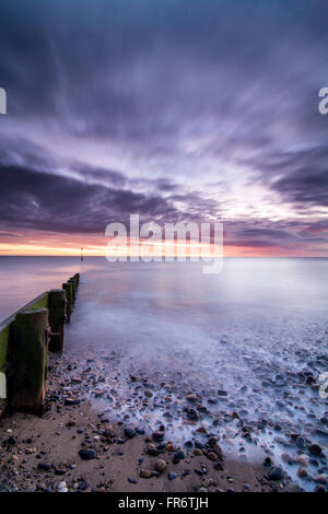 Sunrise a Hornsea beach, East Yorkshire. Foto Stock