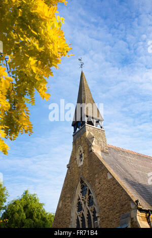Chiesa della Santa Trinità, la Broadway, South Wimbledon, London, England, Regno Unito Foto Stock