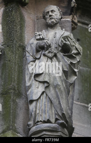 San Pietro, chiesa Collegiata di San Giorgio a Tubinga, Germania il 21 ottobre 2014. Foto Stock