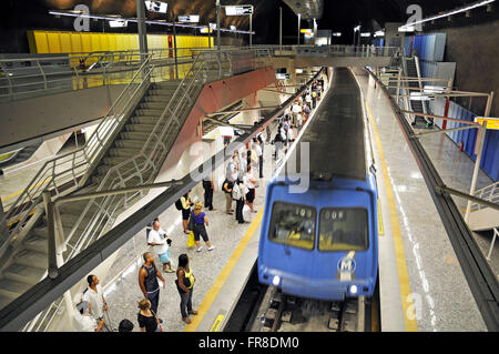 All'interno della stazione della metropolitana della città di Rio de Janeiro Foto Stock