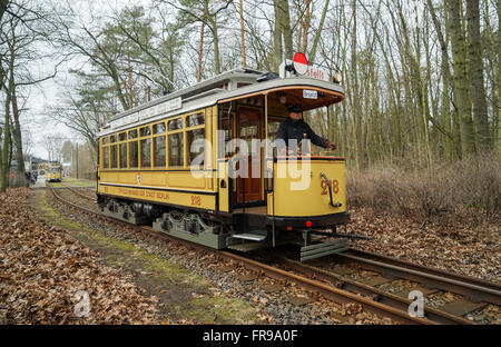 Woltersdorf Vintage Tram No.218 uscire Rahnsdorf Terminus, Germania. Foto Stock