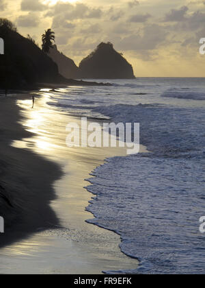 Tramonto sulla spiaggia Boldro - arcipelago di Fernando de Noronha Foto Stock