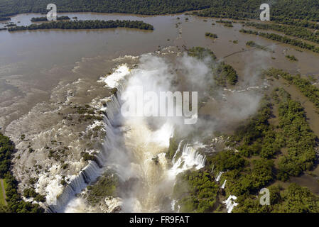 Vista aerea della Gola del Diavolo cade nel Iguaçu National Park Foto Stock