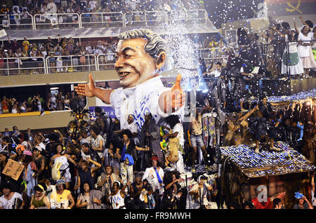 Sfilata di Carnevale del Gremio Recreativo Escola de Samba Beija-flor Nilopolis Foto Stock