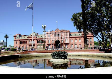 Casa de Gobierno conosciuta come la Casa Rosada in Plaza 25 de Mayo - sede del governo argentino Foto Stock