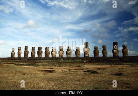 Ahu Tongariki - 15 Moai dell'Isola di Pasqua Foto Stock