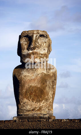 Dettaglio del moai a Ahu Tongariki sull'Isola di Pasqua Foto Stock