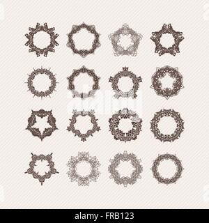 Set di vettore ornati mandala bordi e cornici. Pizzo gotico tatuaggi. Celtic tessere con angoli acuti. Illustrazione Vettoriale