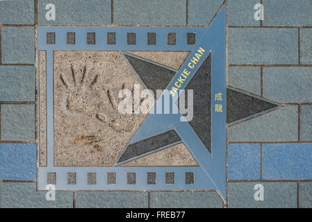 Jackie Chan stella a Avenue of Stars e Tsim Sha Tsui in Kowloon Hong Kong Foto Stock