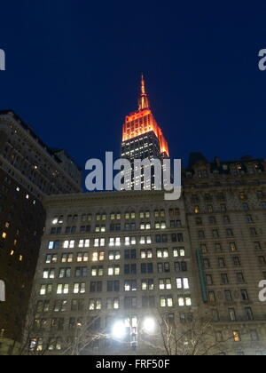 Empire State Building fotografato da Herald Square Foto Stock